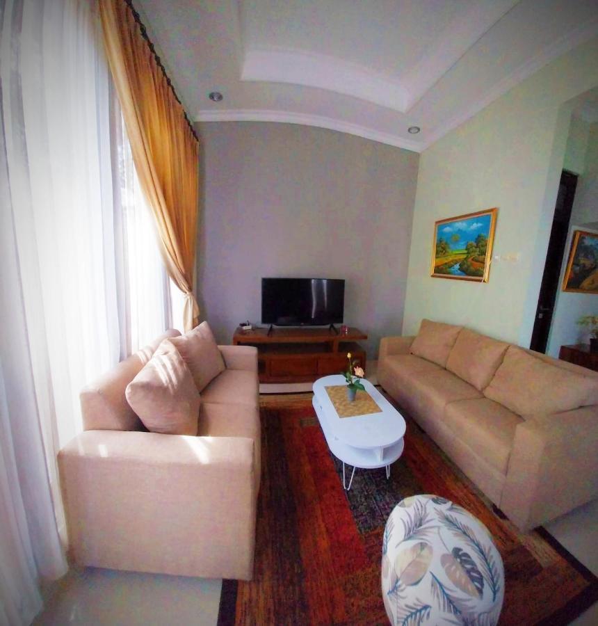 Gated 3Br Residence - 10 Mins From Malioboro Yogyakarta Kültér fotó